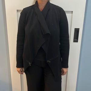 ZARA Woman short winter jacket with zipper details and drape collar size M